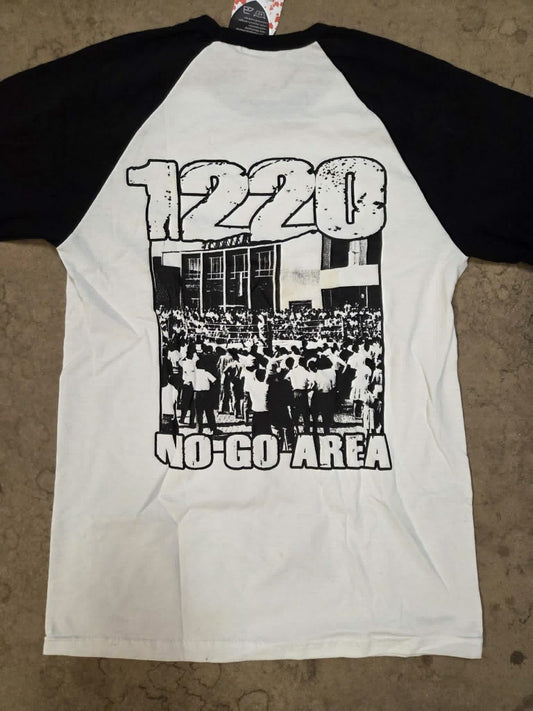 1220 No Go Area - Eisenhüttenstadt T-Shirt (S-M) Left Over!
