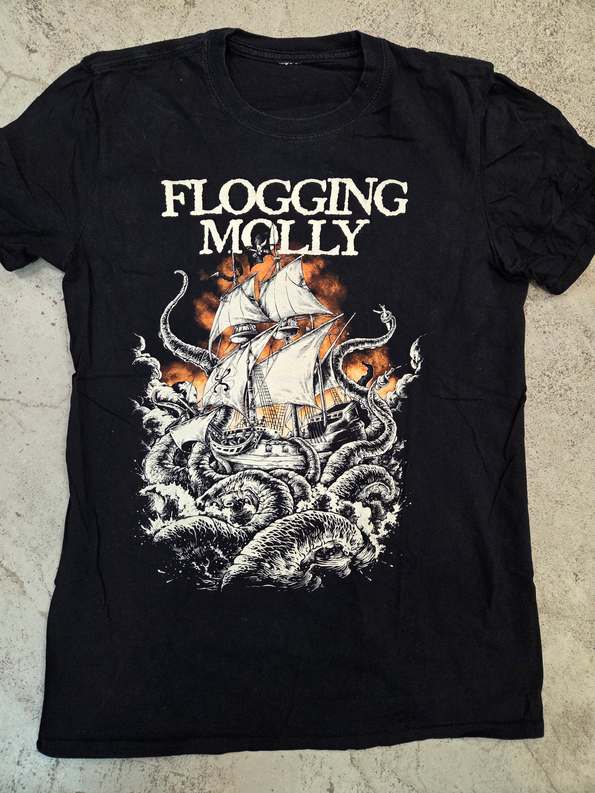 Flogging Molly T-Shirt (M / 2nd Hand) Left Over!